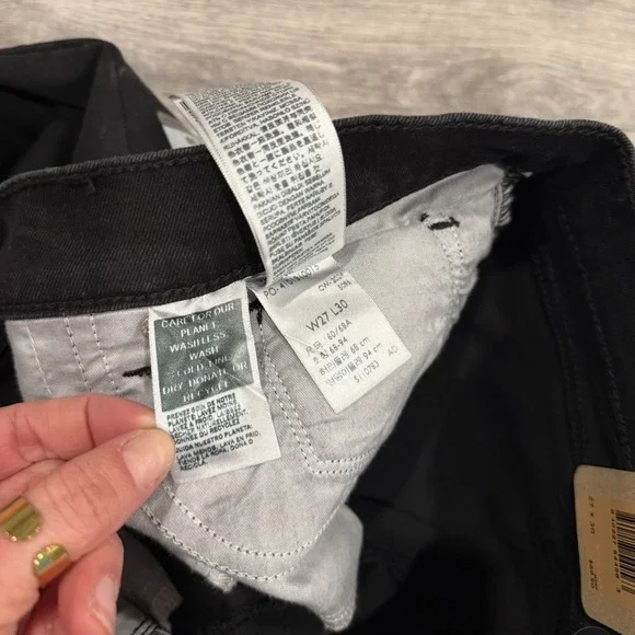 Levis 314 Shaping Straight Jeans Womens 27x30 Black Mid Rise Tummy Slimming NEW - Picture 6 of 8